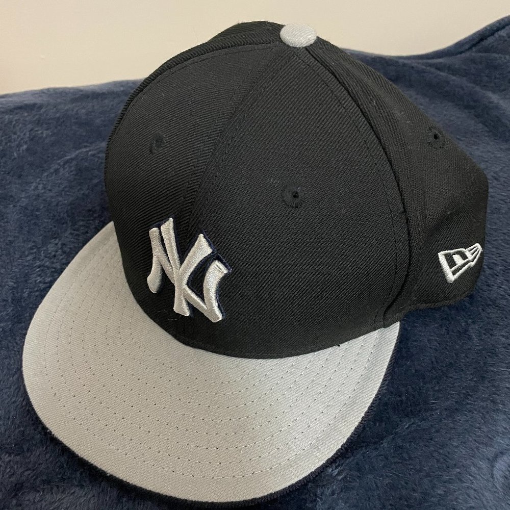 New Era 9Fifty New York Yankees adjustable youth baseball cap